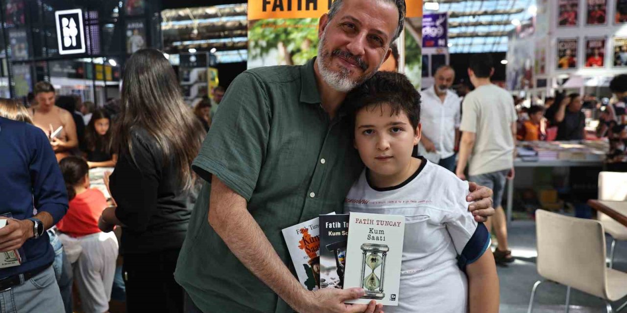 Kitap Tutkunları Antalya Kitap Fuarı’nda Buluşmaya Devam Ediyor