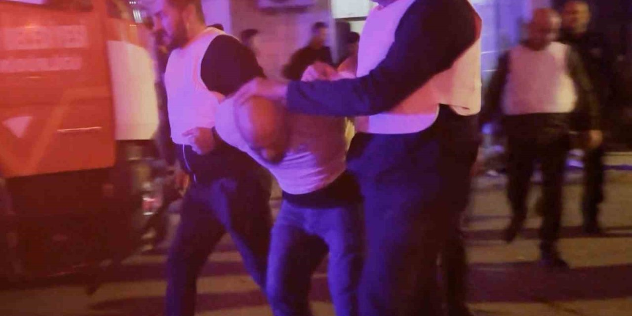 Boşandığını Eşini Darp Edip Çocuklarını Bıçakla Rehin Alan Şahıs Tutuklandı