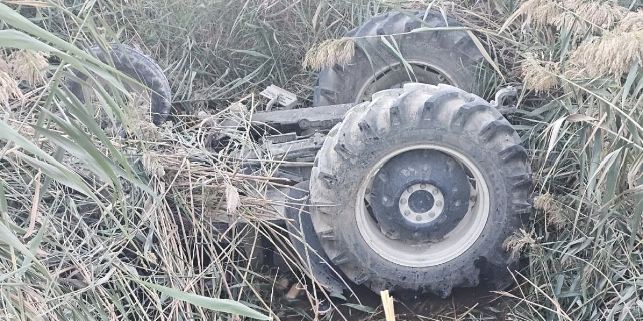 Devrilen Traktörün Altında Kalan Sürücü Hayatını Kaybetti