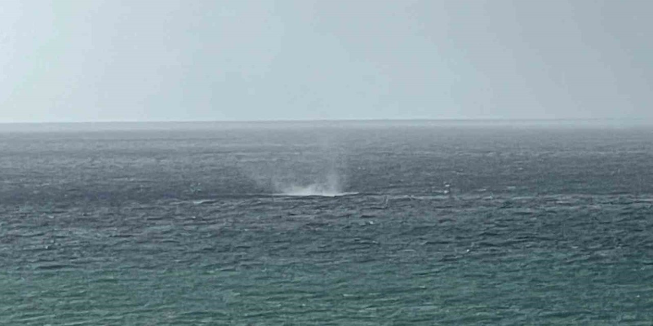 Alanya Açıklarında Oluşan Hortum Korkuttu