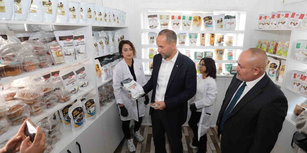 Glütensiz Yaşama Destek İçin Niğmek Glütensiz Büfe Açıldı