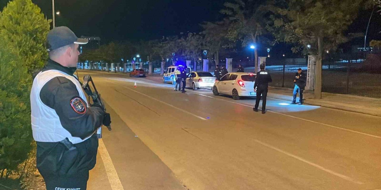 Karaman Polisinden Kent Merkezinde ’şok’ Asayiş Uygulaması