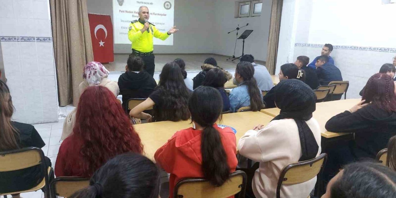 Niğde’de Öğrencilere Trafik Eğitimi Verildi