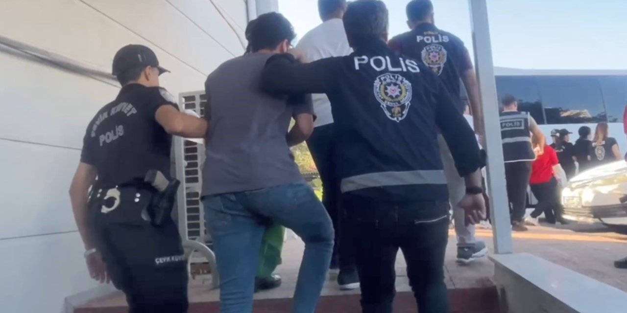 Mersin’de Sosyal Medyadan Dolandıran Şebeke Çökertildi: 5 Tutuklama