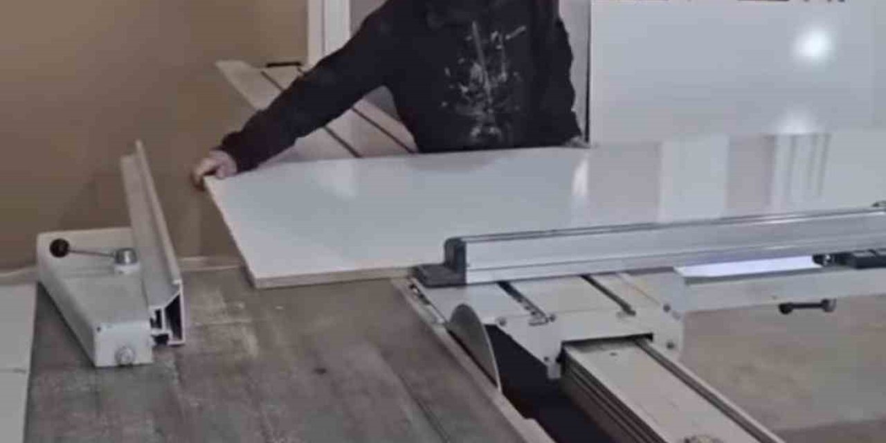 Atölyesinde Üzerine Kereste Düşen 16 Yaşındaki Çocuk Hayatını Kaybetti