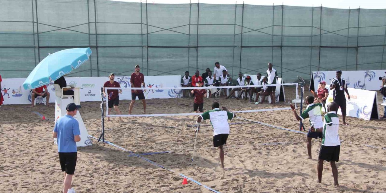 Mersin’de Dünyada İlk Kez Düzenlenen Bedensel Engelliler Plaj Oyunları Başladı