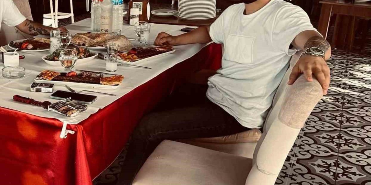 Tarsus’ta Otomobille Çarpışan Motosikletli Hayatını Kaybetti