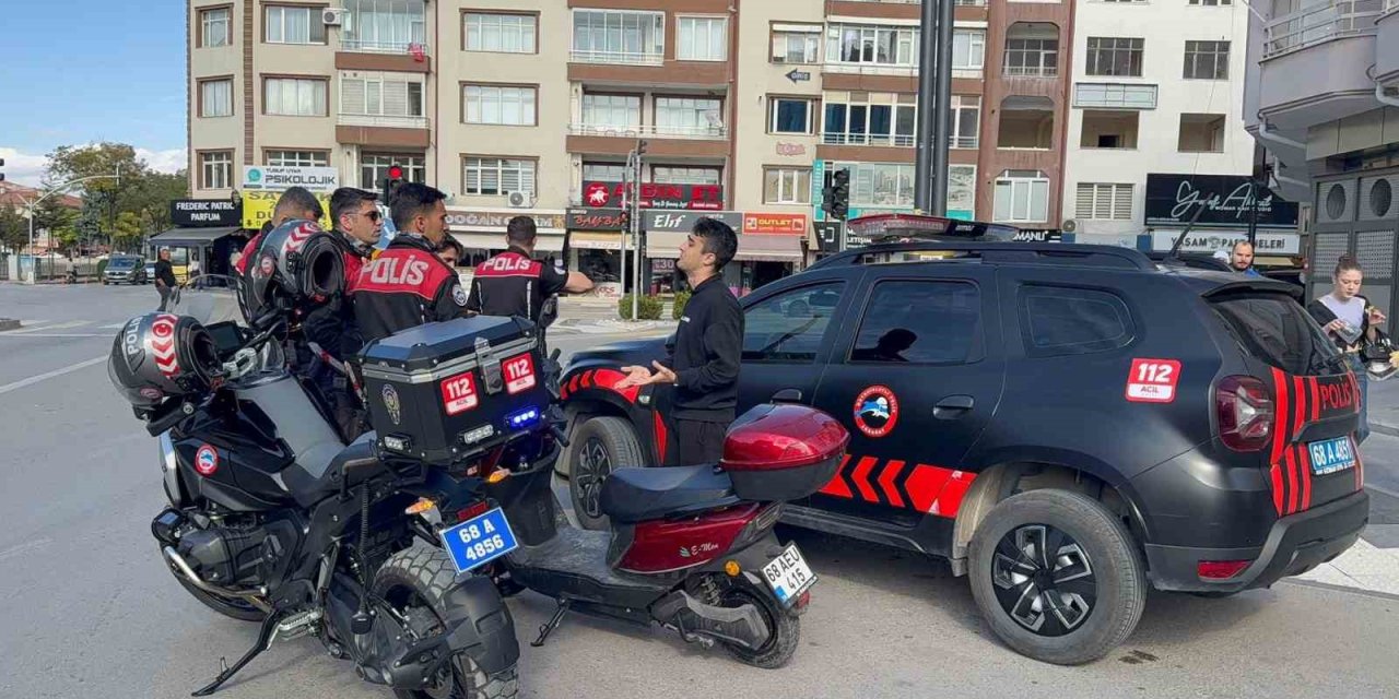 Ehliyetsiz Arkadaşına Motosikleti Verdi, "bir Sürü Cezam Var" Diye Polise Yalvardı
