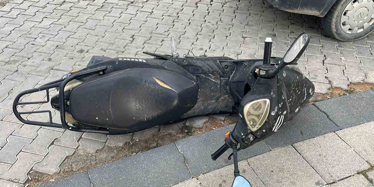 Karaman'da Motosiklet Otomobille Çarpıştı