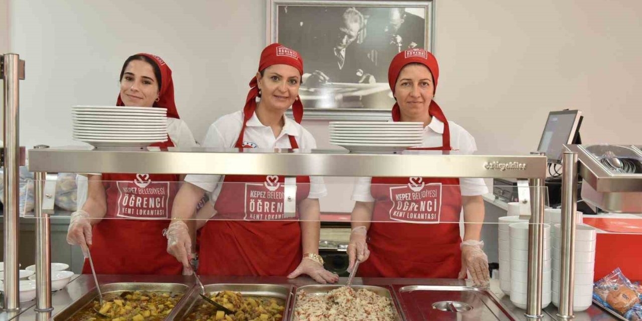 Kepez’de Öğrenci Kent Lokantası Öğrencilerin Uğrak Noktası Oldu