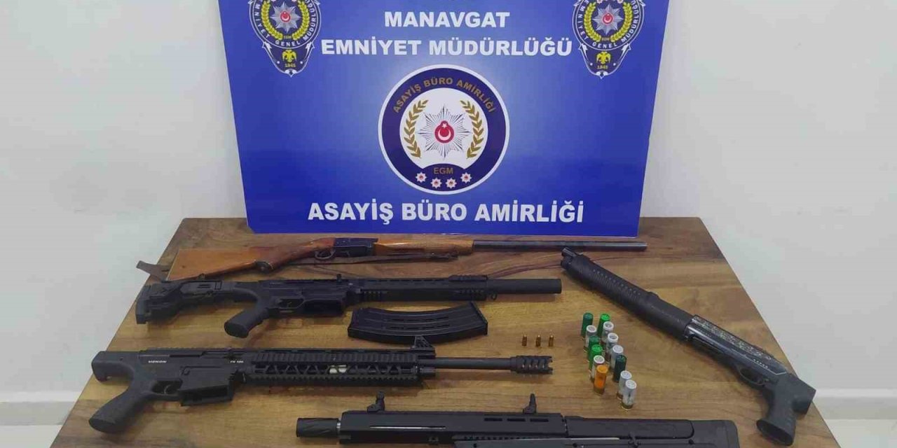 Manavgat’ta 19 Adrese Eş Zamanlı Baskın: 6 Gözaltı