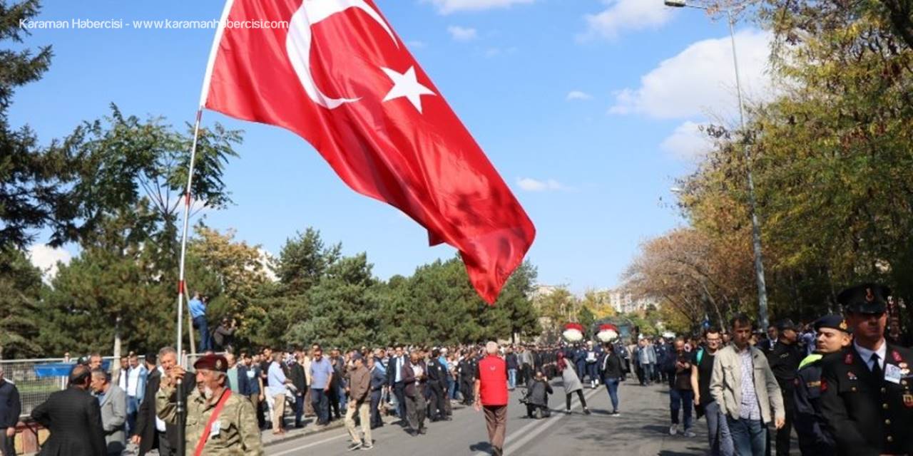 Ağrı Şehidine Gözü Yaşlı Veda