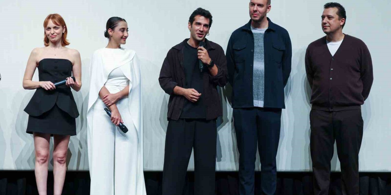 Altın Portakal, Gelin Takımı 2’nin Galasıyla Başladı