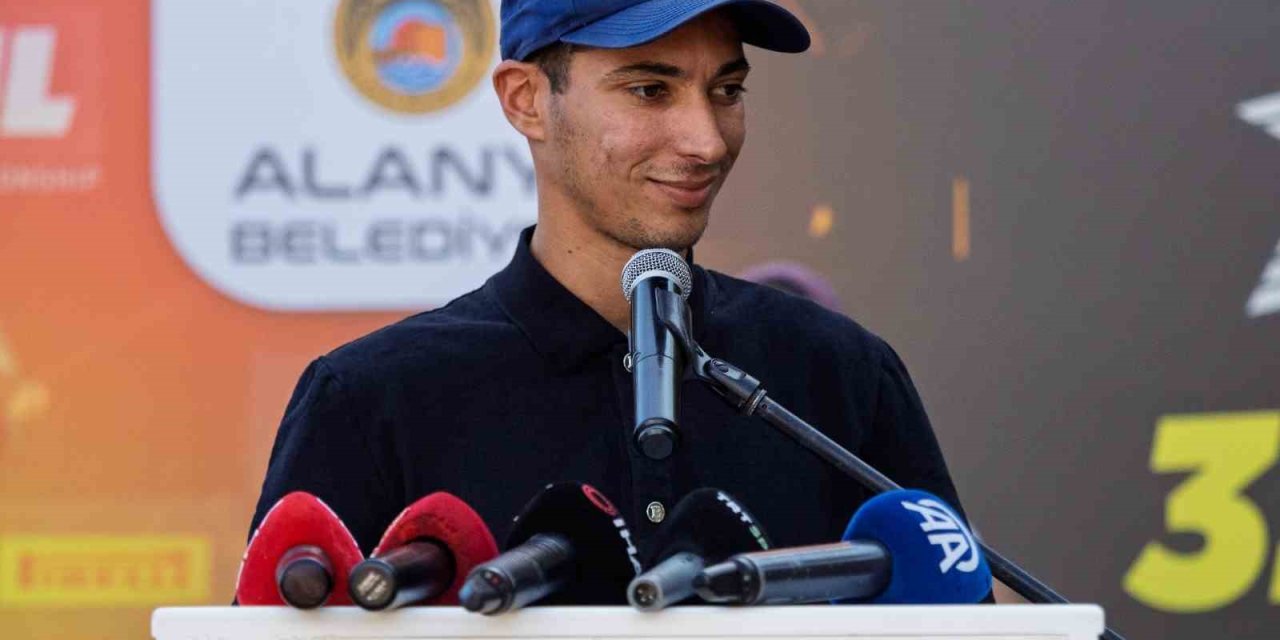 3’üncü Kez Dünya Şampiyonu Olan Toprak Razgatlıoğlu, Memleketi Alanya’da Coşkuyla Karşılandı