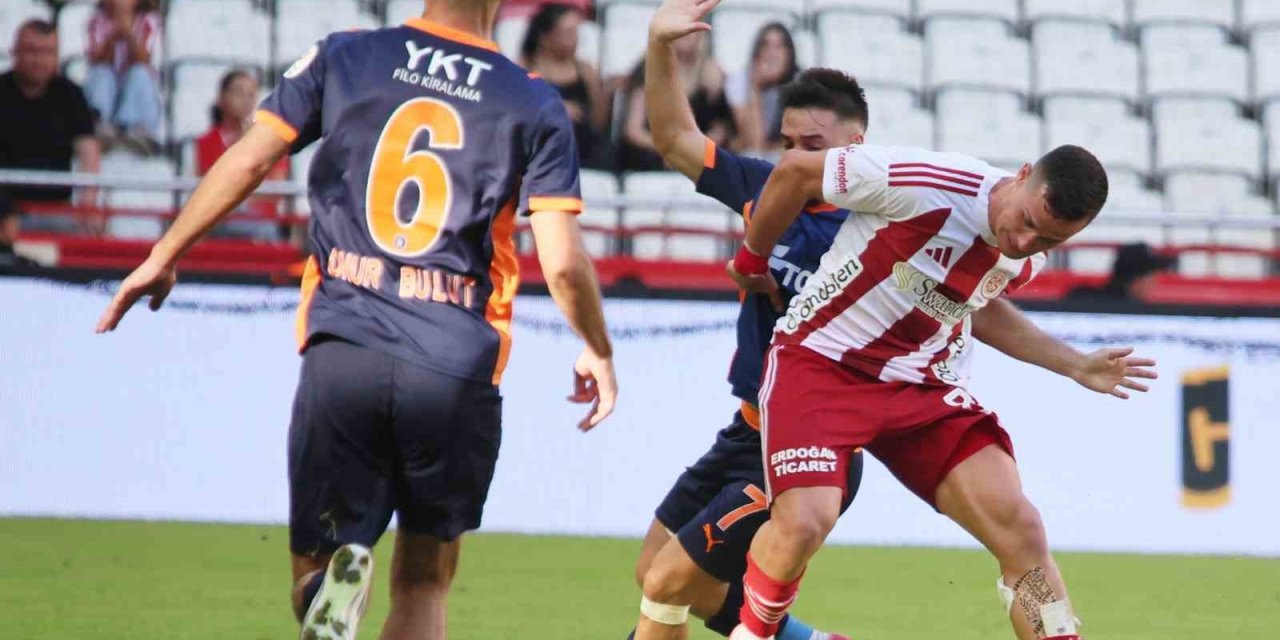 Trendyol Süper Lig: Antalyaspor: 0 - Rams Başakşehir: 4 (maç Sonucu)