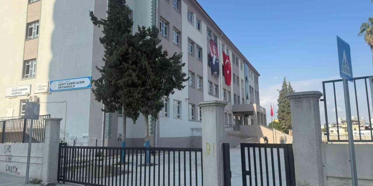 Mersin’de Okulda Gıda Zehirlenmesi Şüphesi: 26 Çocuk Hastaneye Sevk Edildi