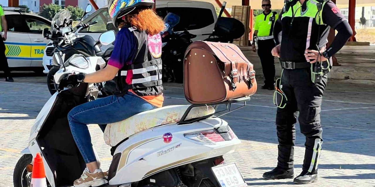 Kadın Motosiklet Sürücülerine Uygulamalı Eğitim