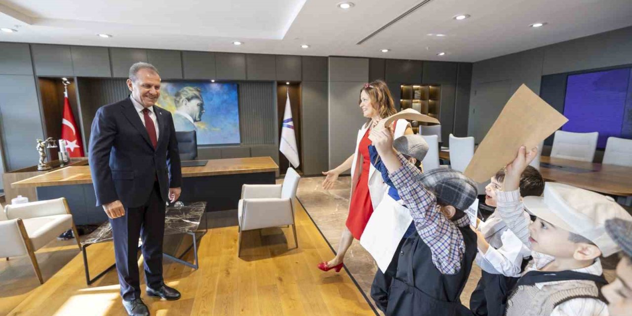 Öğrenciler, Cumhuriyet Coşkusunu Başkan Seçer’le Paylaştı