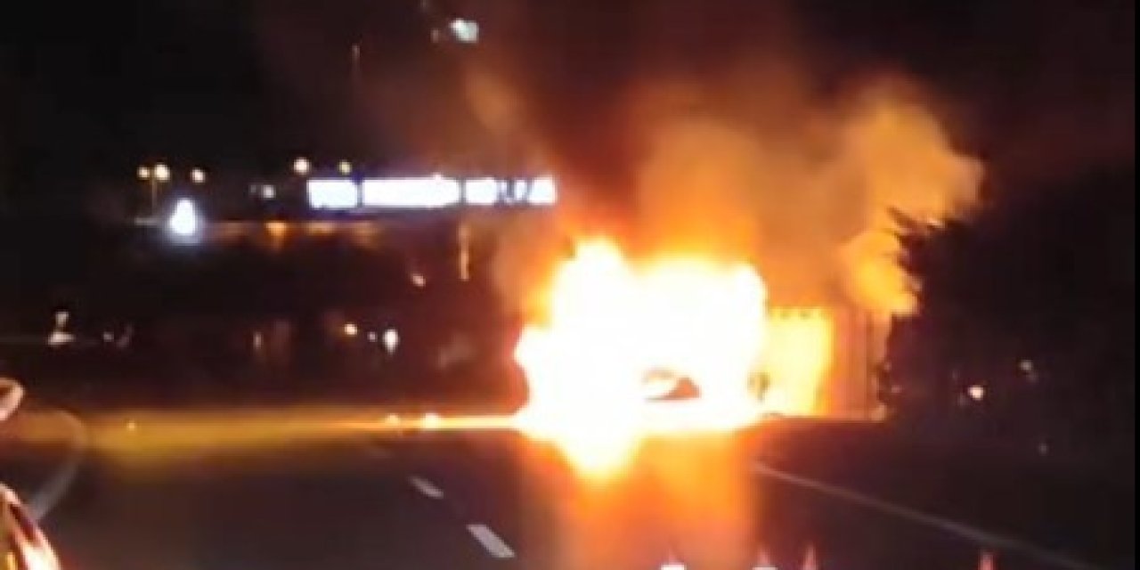 Otomobil Alev Alev Yandı