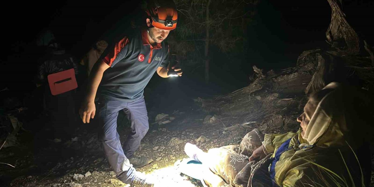 Antalya’da Dağlık Alanda Mahsur Kalan Ukraynalı Kadın Kurtarıldı