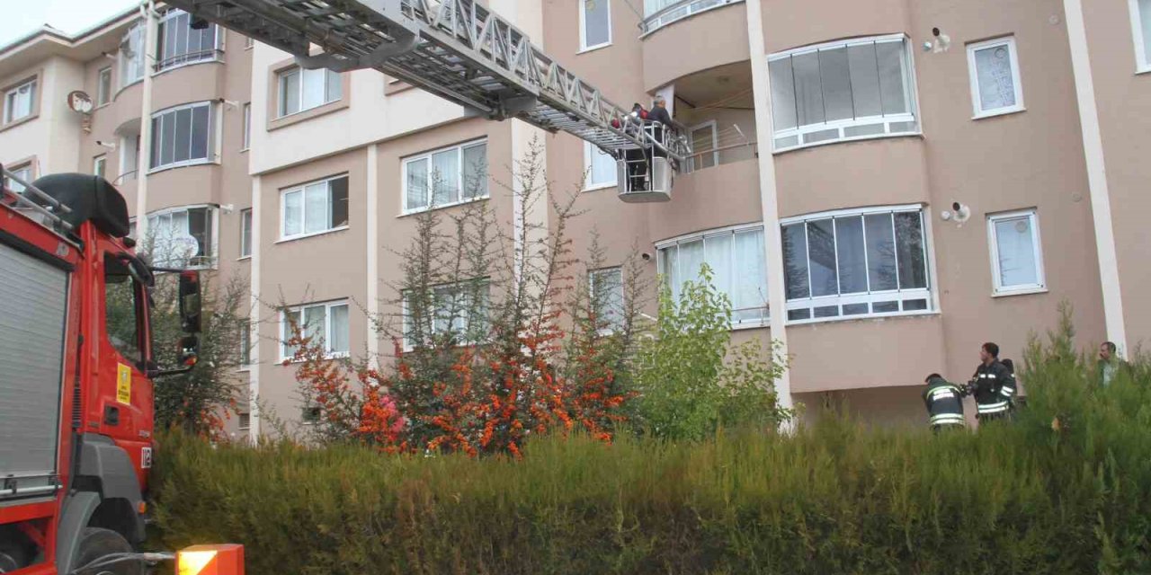Beyşehir’de Binada Yangın Paniği