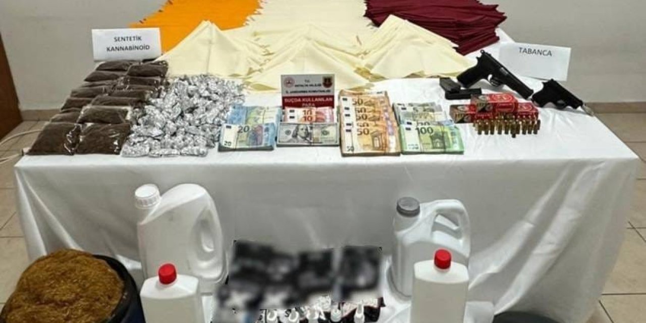 Alanya’da Uyuşturucu Operasyonu: 4 Şüphelinin Evine Baskın