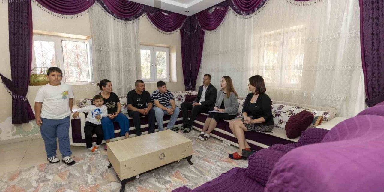 Mersin’de Öğrenciler İçin Evde Eğitim Takibi Başladı