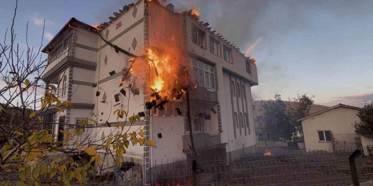 Müstakil Evde Çıkan Yangın Paniğe Neden Oldu