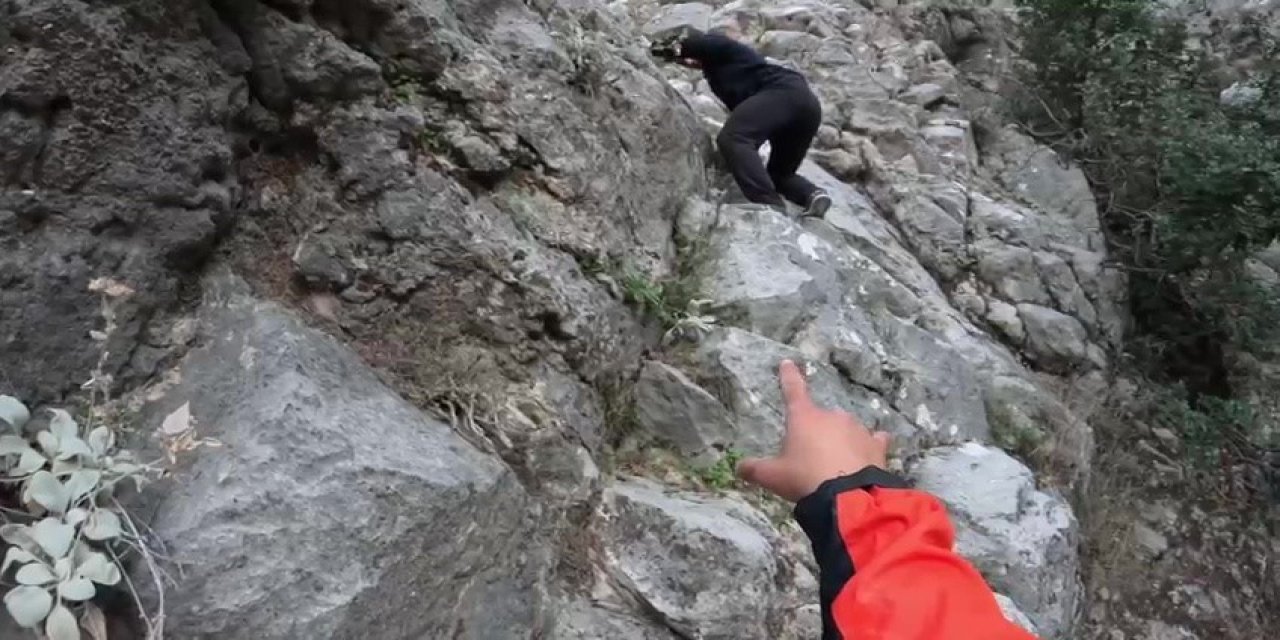 Yürüyüşe Çıktıkları Dağda Mahsur Kaldılar, Yardımlarına Jak Ve Afad Ekibi Yetişti