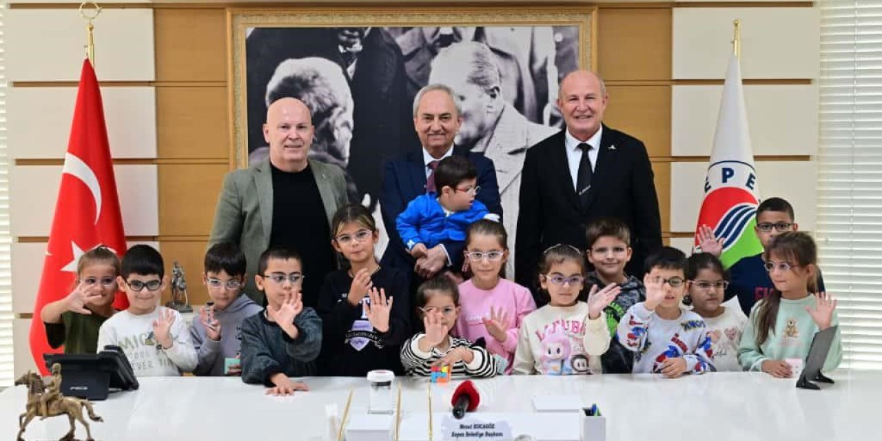 Kepez Belediyesi Okullarda Göz Sağlığı Taraması Yaptı; 100 Çocuğa Ücretsiz Gözlük