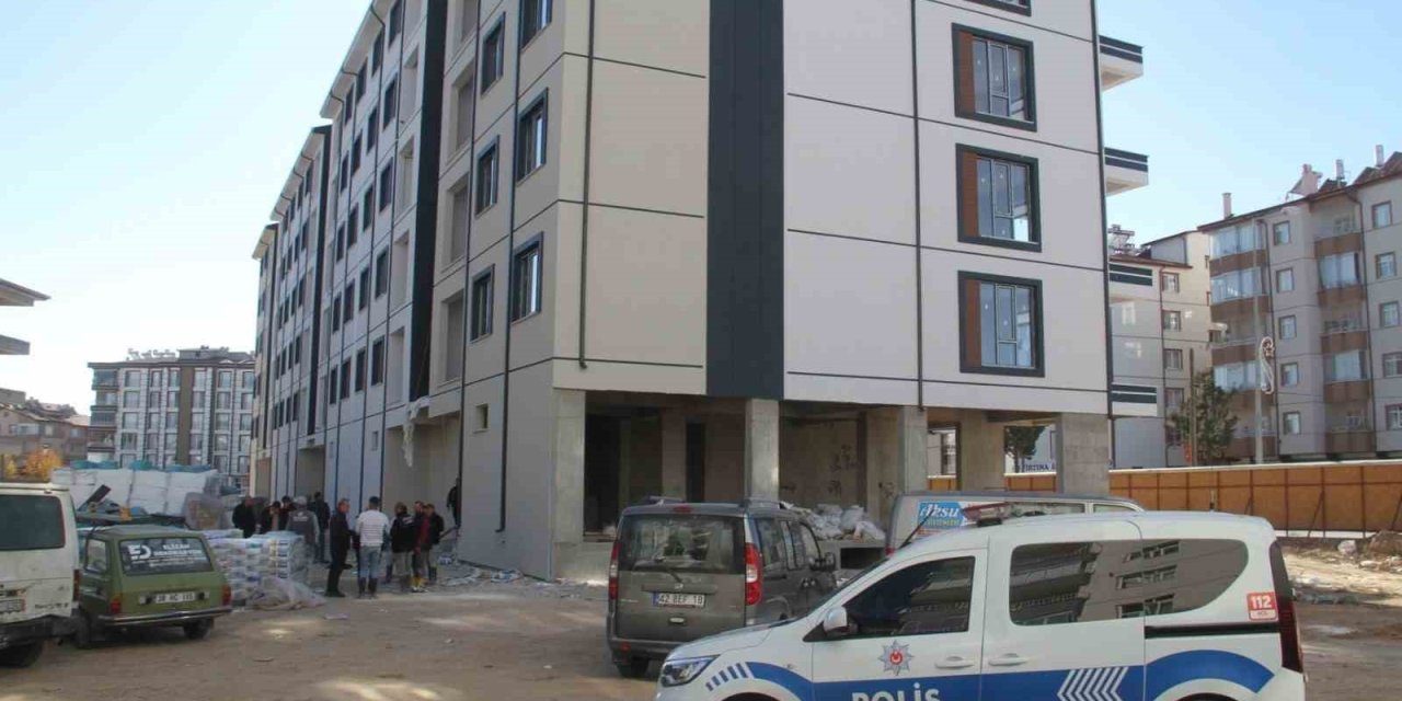 İnşaatta Asansör Boşluğuna Düşen Şahıs Yaralandı