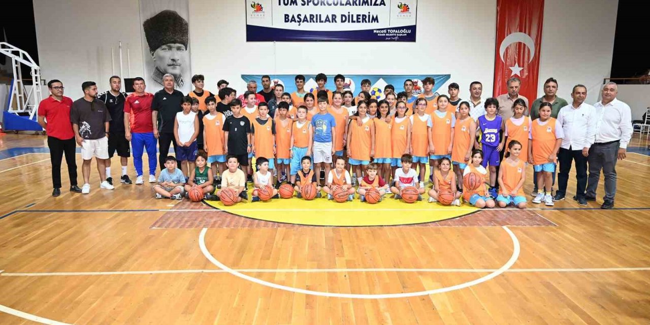 Kemer Belediyesi Çocukları Ve Gençleri Sporla Buluşturmaya Devam Ediyor