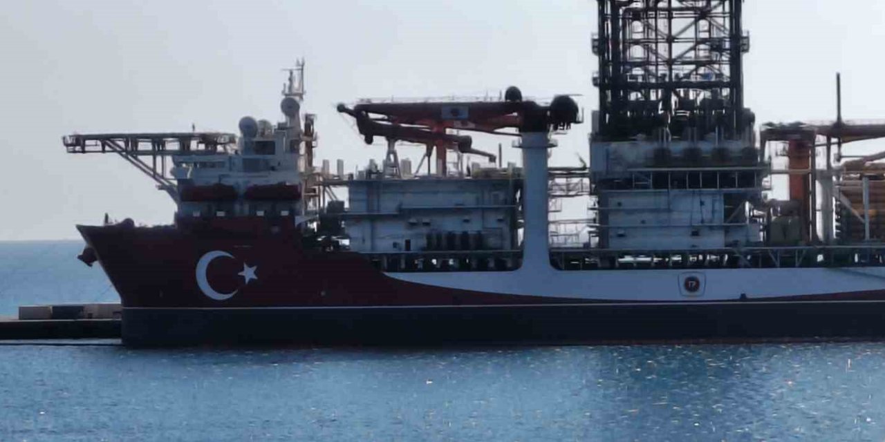 Türkiye’nin 228 Metrelik Denizdeki Yeni Gücü: Türkiye’nin Rengine Boyandı