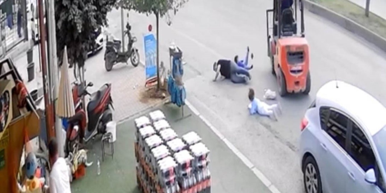 Ters Şeritten Gelen Forklift Baba Ve Çocuklarına Çarptı