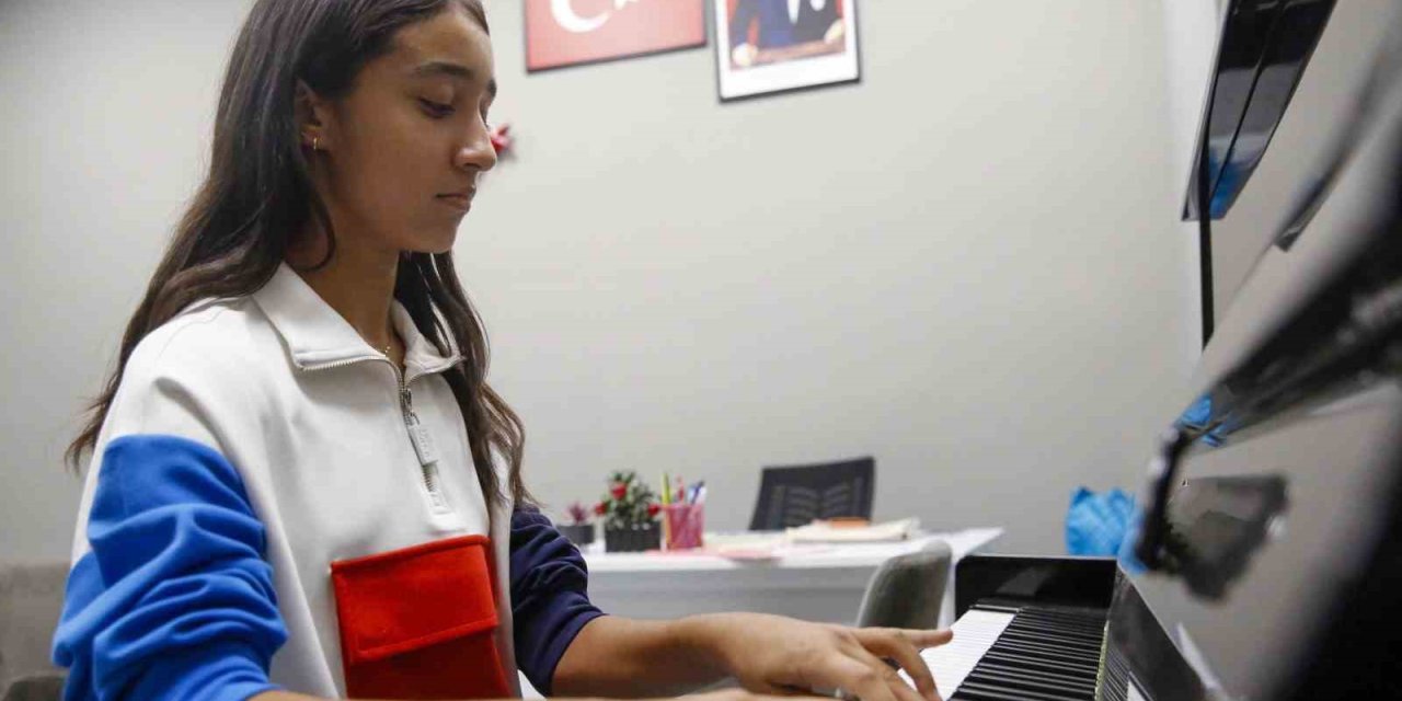 Büyükşehir’den Antalyalı Çocuklara Tam Destek