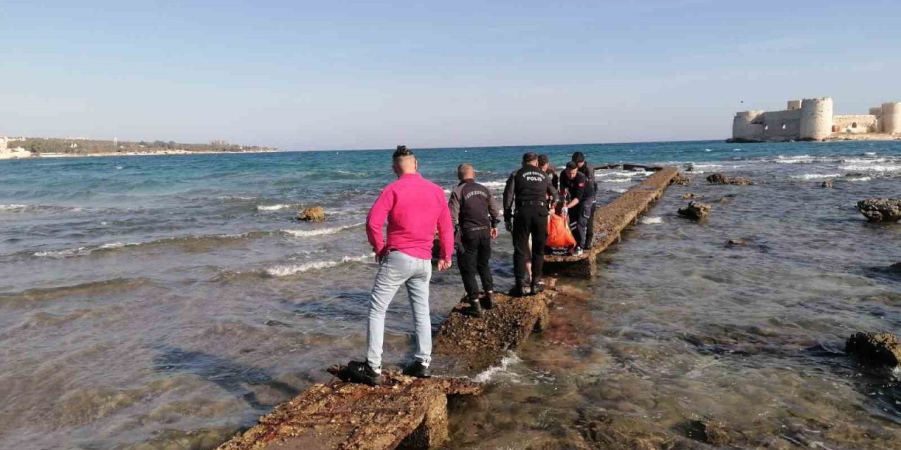 Kızkalesi’nde Denize Giren Genç Boğuldu