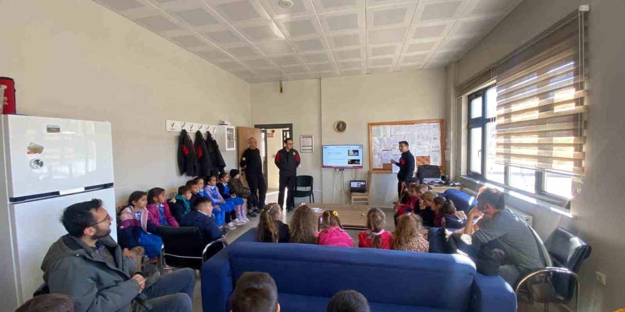 Bozkır’da Küçük Öğrencilere ’afet Ve Yangın Farkındalığı’ Eğitimi