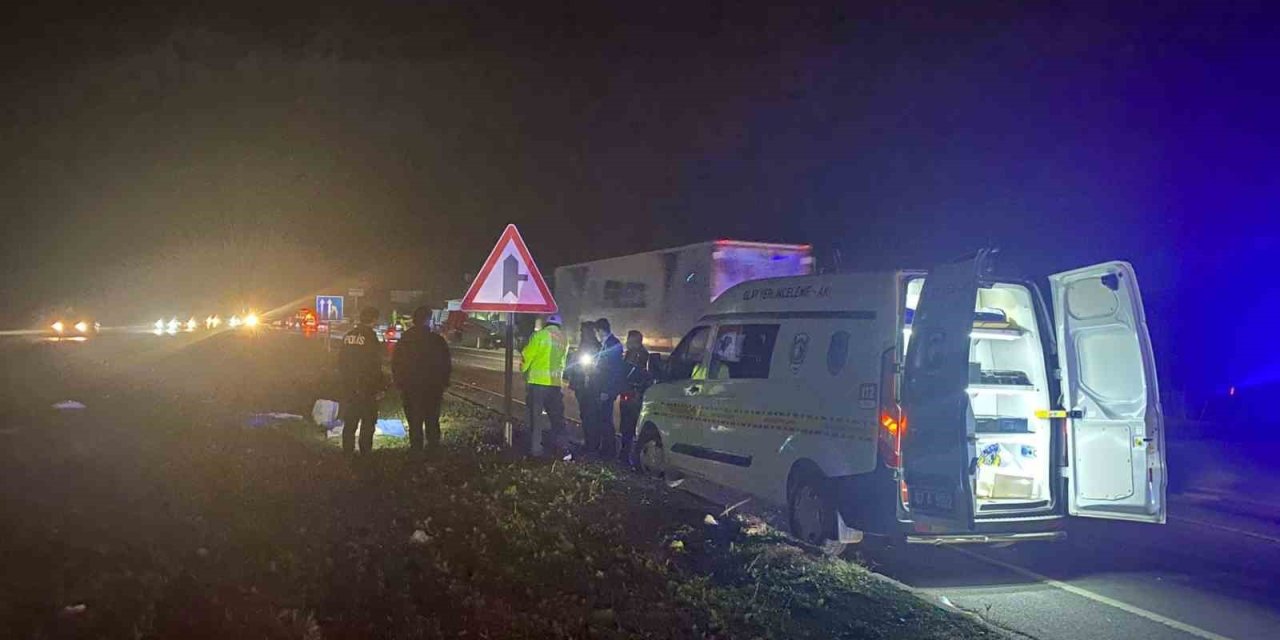 Antalya’da Otomobil İki Öğrenciye Çarptı: 1 Ölü, 1 Yaralı