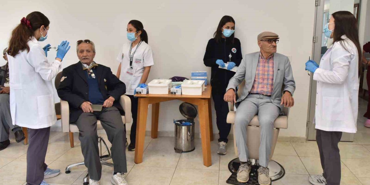 Kepez Belediyesi’nden Huzurevi Sakinlerine Ağız Ve Diş Sağlığı Taraması