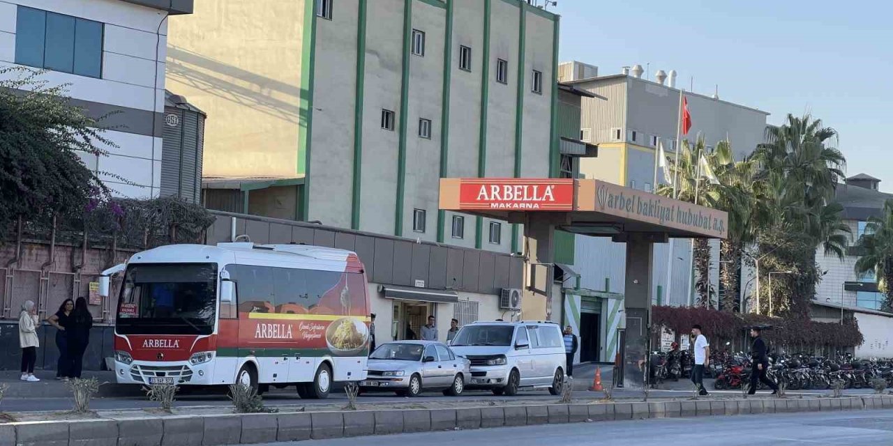 Mersin’deki Makarna Fabrikasında Zirai İlaç Zehirlenmesi: 11 İşçi Hastaneye Kaldırıldı