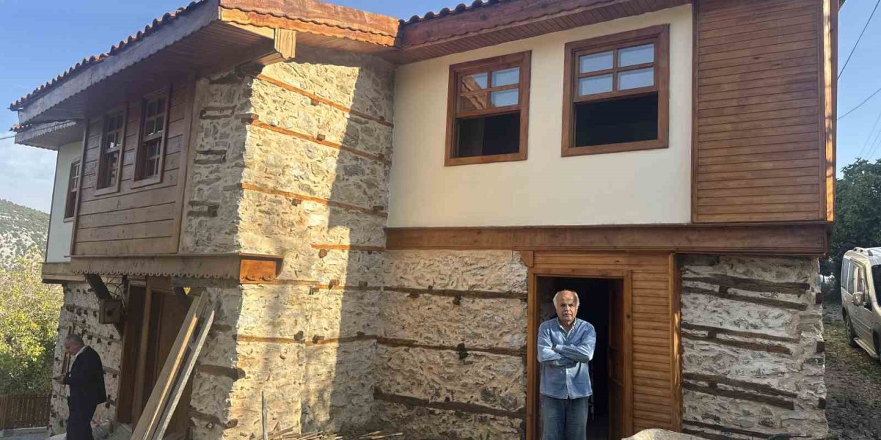 Antalya’da Ata Mirası Tarihi Düğmeli Evler Restore Ediliyor