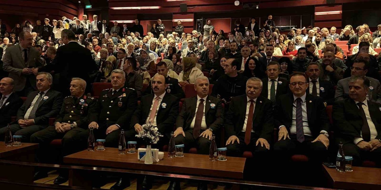 Konya’da 24 Kasım Öğretmenler Günü Törenle Kutlandı