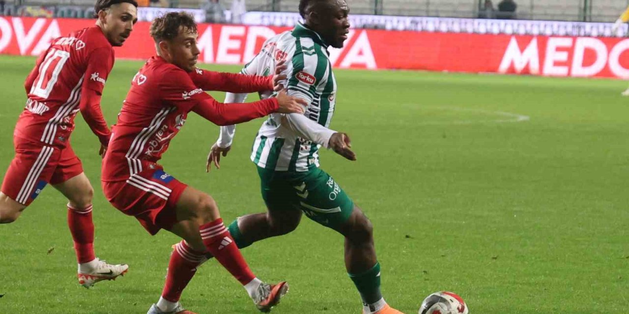 Trendyol Süper Lig: Konyaspor: 0 - Antalyaspor: 0 (ilk Yarı)