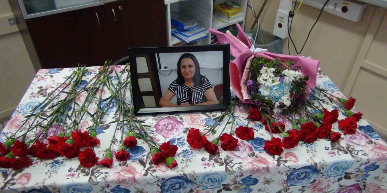 Kazada Hayatını Kaybeden Gülşen Öğretmenin Okulunda Hüzün