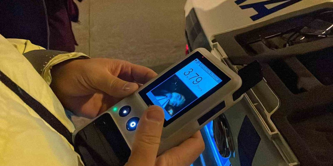 Alkollü Bisiklet Sürücüsü Kaza Yaptı, Fotoğrafına Takıldı: “Çok Çirkin Çıkmışım”