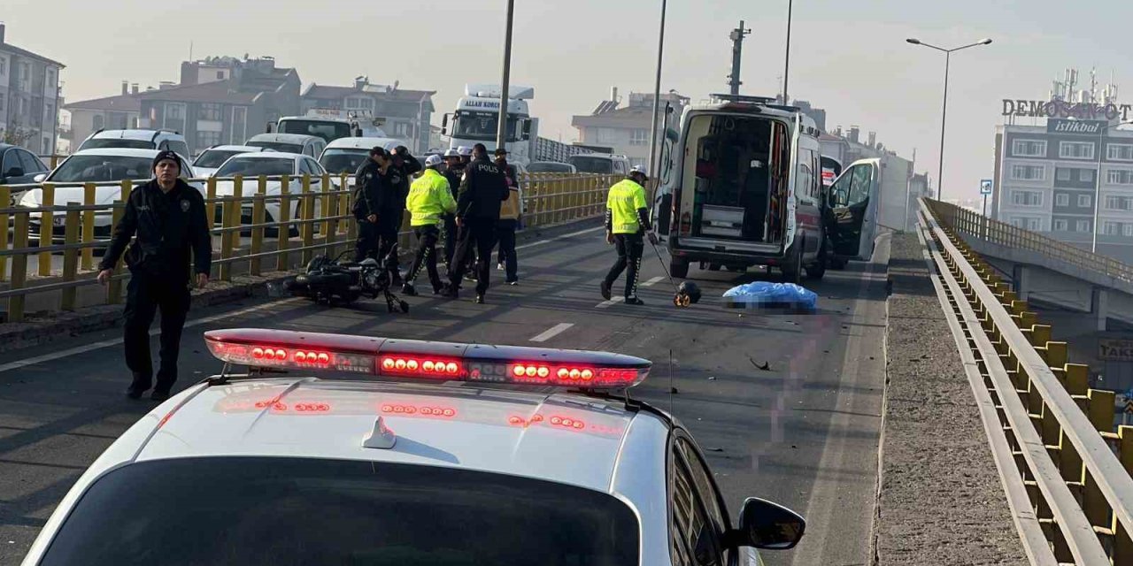 Konya'da Genç Sürücü Olay Yerinde Can Verdi