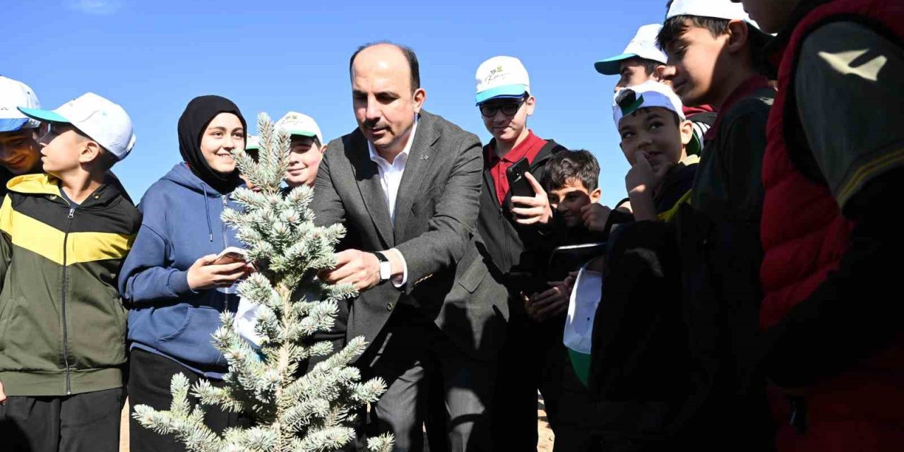 Konya’da 15 Bin Fidan Toprakla Buluştu