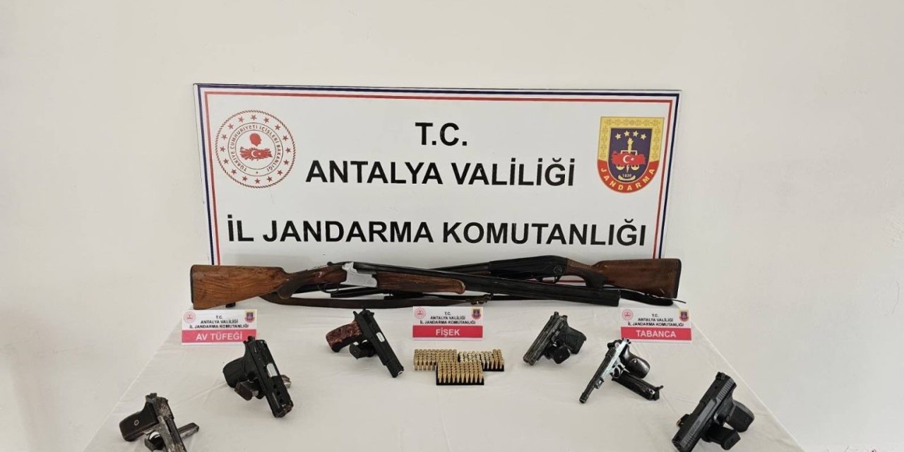 Jandarmadan Silah Kaçakçılığı Operasyonu