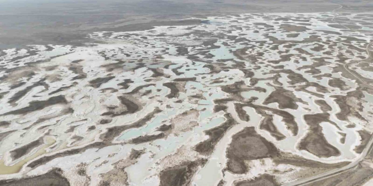 Tuz Gölü Kırmızı Alarm Veriyor: 90 Yılda Yüzde 85 Küçüldü