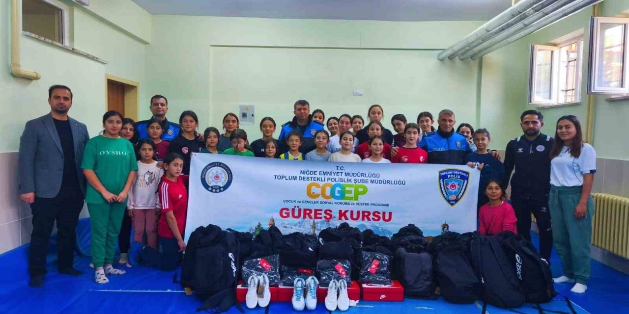 Niğde’de “Gençlere Sahip Çıkıyoruz” Projesiyle Spor Etkinlikleri Düzenlendi